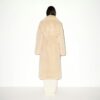 Μακρύ παλτό με τεχνητή γούνα και oversized σχέδιο Μακρύ παλτό με τεχνητή γούνα και oversized σχέδιο