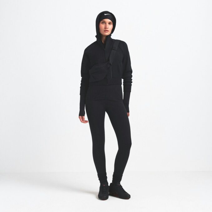 Ματ μπλουζάκι NikeSKIMS με σχέδιο TRICOT Ματ μπλουζάκι NikeSKIMS με σχέδιο TRICOT