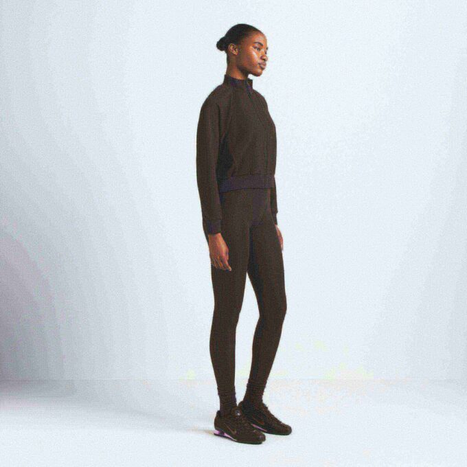 Ματ μπλουζάκι NikeSKIMS με σχέδιο TRICOT Ματ μπλουζάκι NikeSKIMS με σχέδιο TRICOT