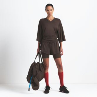 NikeSKIMS ΑΕΡΙΝΟ ΜΕ V ΛΑΙΜΟΚΟΨΗ ΜΕ ΜΕΓΕΘΟΣ ΜΕΓΕΘΟΥΣ ΜΠΛΟΥΖΑ
