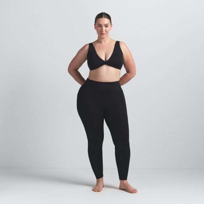 NikeSKIMS ΜΑΤ ΚΟΛΑΝ 26″ NikeSKIMS ΜΑΤ ΚΟΛΑΝ 26″