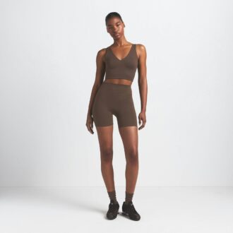 NikeSKIMS ΜΑΤ ΣΟΡΤΣ 5″ ΓΙΑ ΠΟΔΗΛΑΣΙΑΣΤΕΣ