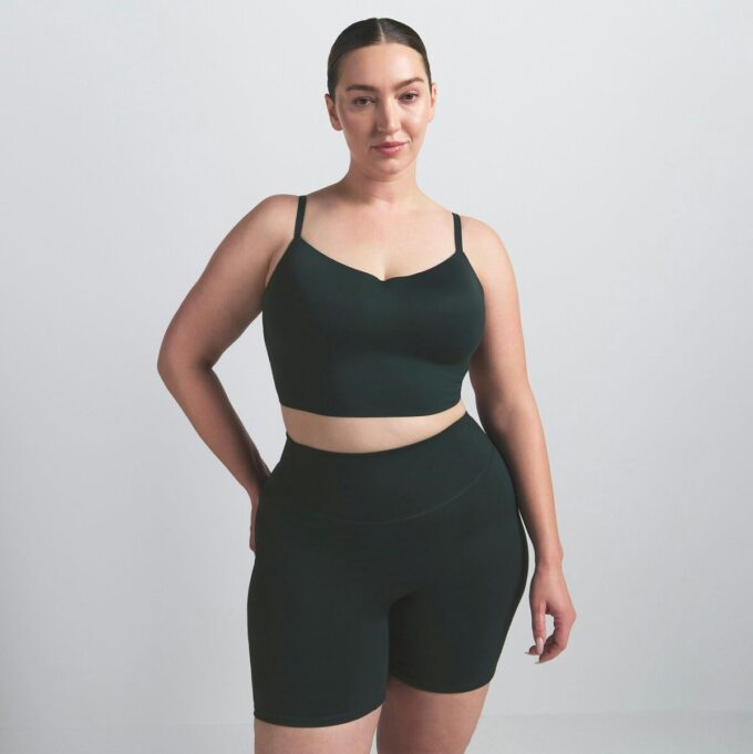 NikeSKIMS ΜΑΤ ΣΟΥΤΙΕΝ CAMI ΤΟΠ NikeSKIMS ΜΑΤ ΣΟΥΤΙΕΝ CAMI ΤΟΠ