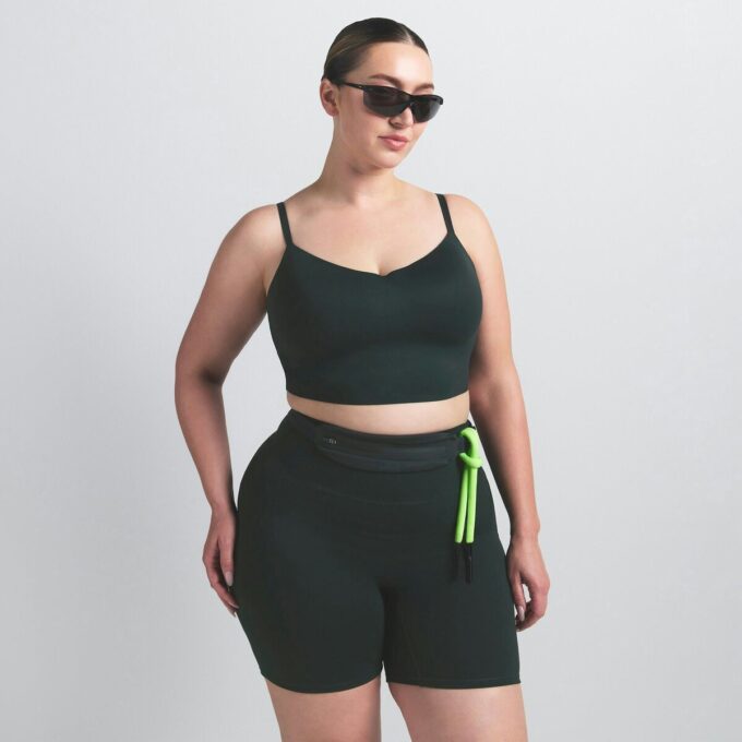 NikeSKIMS ΜΑΤ ΣΟΥΤΙΕΝ CAMI ΤΟΠ NikeSKIMS ΜΑΤ ΣΟΥΤΙΕΝ CAMI ΤΟΠ
