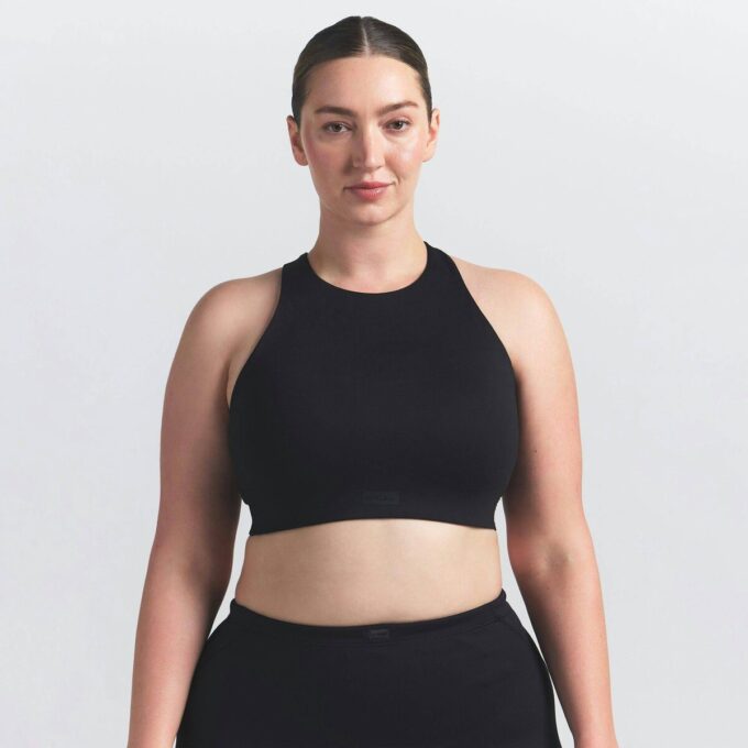 NikeSKIMS ΜΑΤ ΣΟΥΤΙΕΝ ΜΕ ΨΗΛΟ ΛΑΙΜΟ