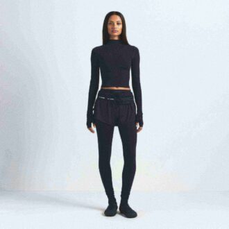 NikeSKIMS VINTAGE ΜΕ ΡΑΦΕΣ ΚΑΙ ΨΕΥΤΙΚΗ ΛΑΙΜΟΚΟΨΗ