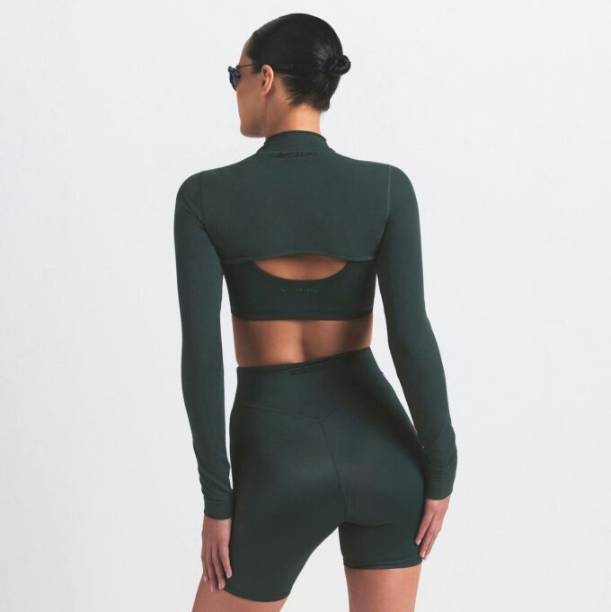 NikeSKIMS VINTAGE SEAMLESS SHRUG NikeSKIMS VINTAGE SEAMLESS SHRUG
