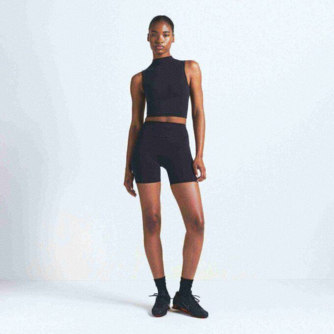 NikeSKIMS VINTAGE ΣΟΥΤΙΕΝ ΜΕ ΡΑΦΕΣ ΚΑΙ ΨΕΥΤΙΚΗ ΛΑΙΜΟΚΟΨΗ NikeSKIMS VINTAGE ΣΟΥΤΙΕΝ ΜΕ ΡΑΦΕΣ ΚΑΙ ΨΕΥΤΙΚΗ ΛΑΙΜΟΚΟΨΗ