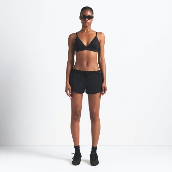 NikeSKIMS ΥΦΑΣΜΑΤΙΝΟ ΝΑΙΛΟΝ ΣΟΡΤΣ ΤΡΕΞΙΜΑΤΟΣ 2,5″ NikeSKIMS ΥΦΑΣΜΑΤΙΝΟ ΝΑΙΛΟΝ ΣΟΡΤΣ ΤΡΕΞΙΜΑΤΟΣ 2,5″