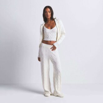 Πλεκτό παντελόνι με ίσια γραμμή