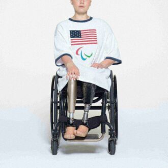 SKIMS FOR TEAM USA ΒΑΜΒΑΚΕΡΟ ΜΠΛΟΥΖΑΚΙ ΠΑΡΑΟΛΥΜΠΙΑΚΩΝ ΜΙΝΙ ΦΟΡΕΜΑ