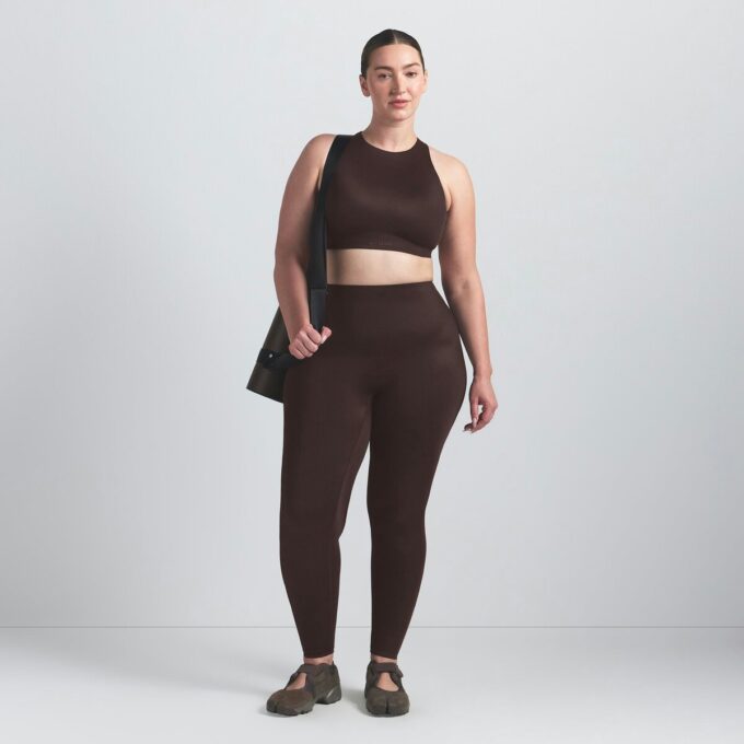 Σουτιέν με ψηλό λαιμό NikeSKIMS SHINE Σουτιέν με ψηλό λαιμό NikeSKIMS SHINE