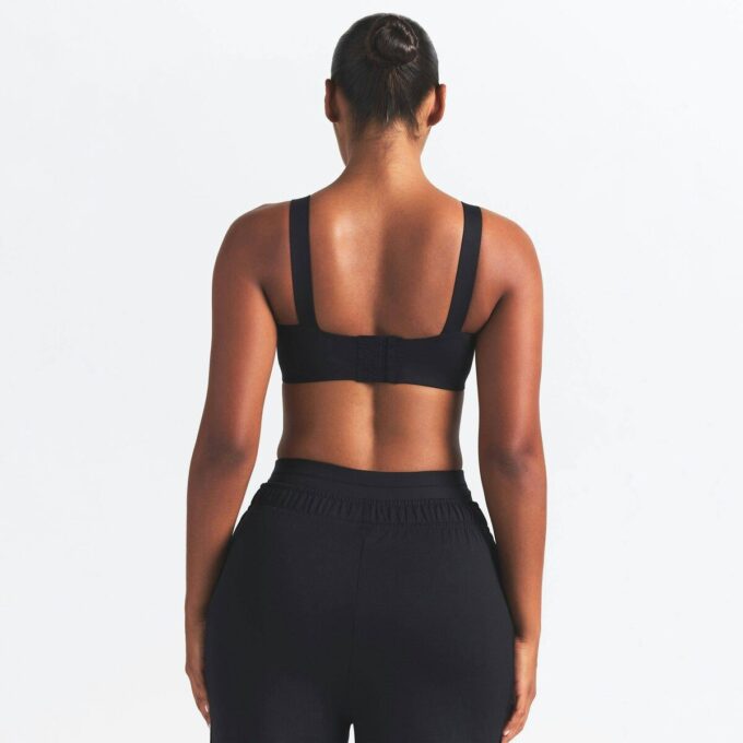 Σουτιέν NikeSKIMS με ματ φαρδιές τιράντες Σουτιέν NikeSKIMS με ματ φαρδιές τιράντες