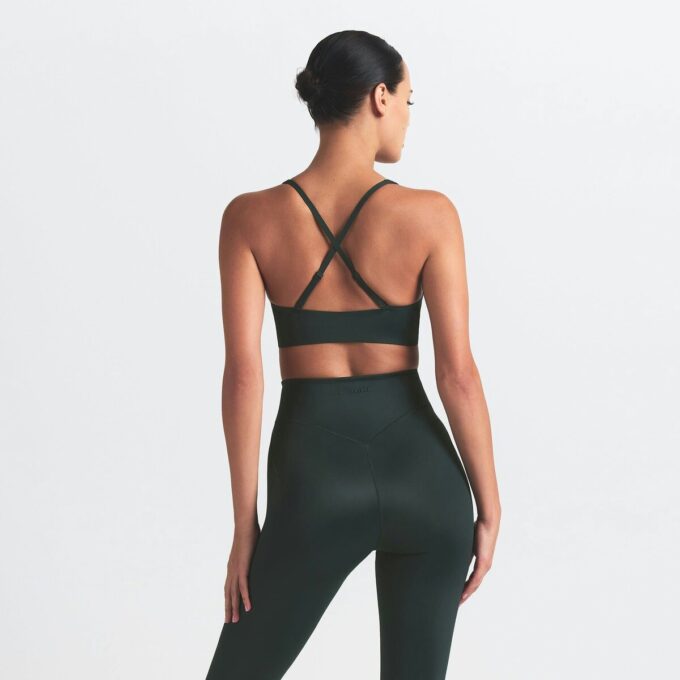 Σουτιέν NikeSKIMS SHINE με V-NECK Σουτιέν NikeSKIMS SHINE με V-NECK